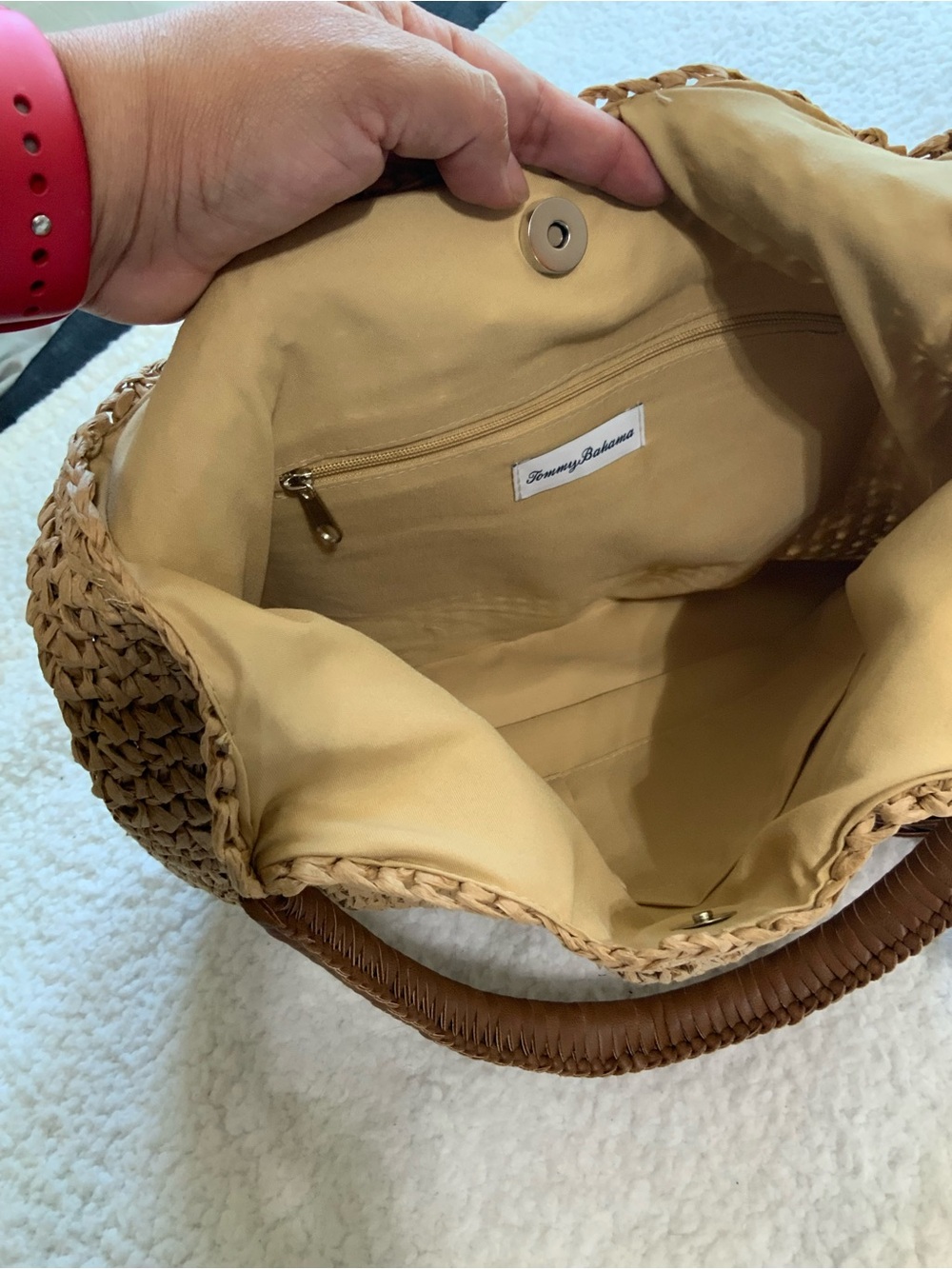 NWT Tommy Bahama Tan Raffia Straw Hobo Tote Bag W/ Leather Handles Tassel Charm - Picture 6 of 7